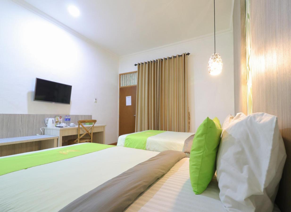 Hotel Huswah Airport ทังเกอรัง ภายนอก รูปภาพ